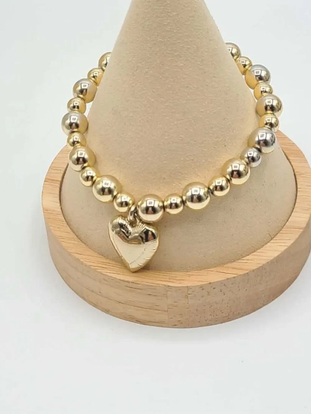 J Crew Stretchy Gold Tone Beaded Bracelet with Heart NWOT